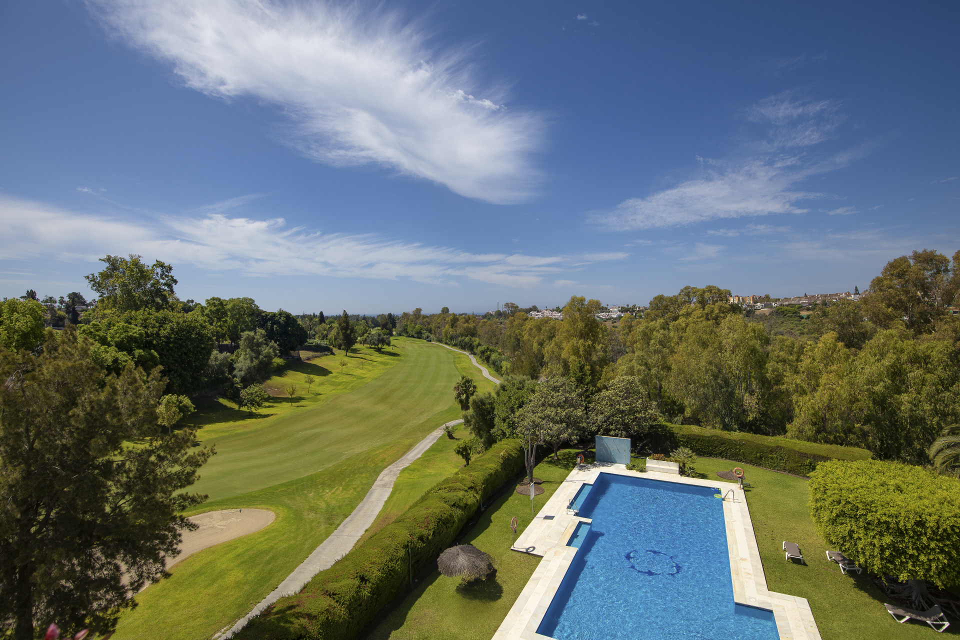 Spacious 3 bedroom apartment with beautiful views. in San Pedro de Alcantara