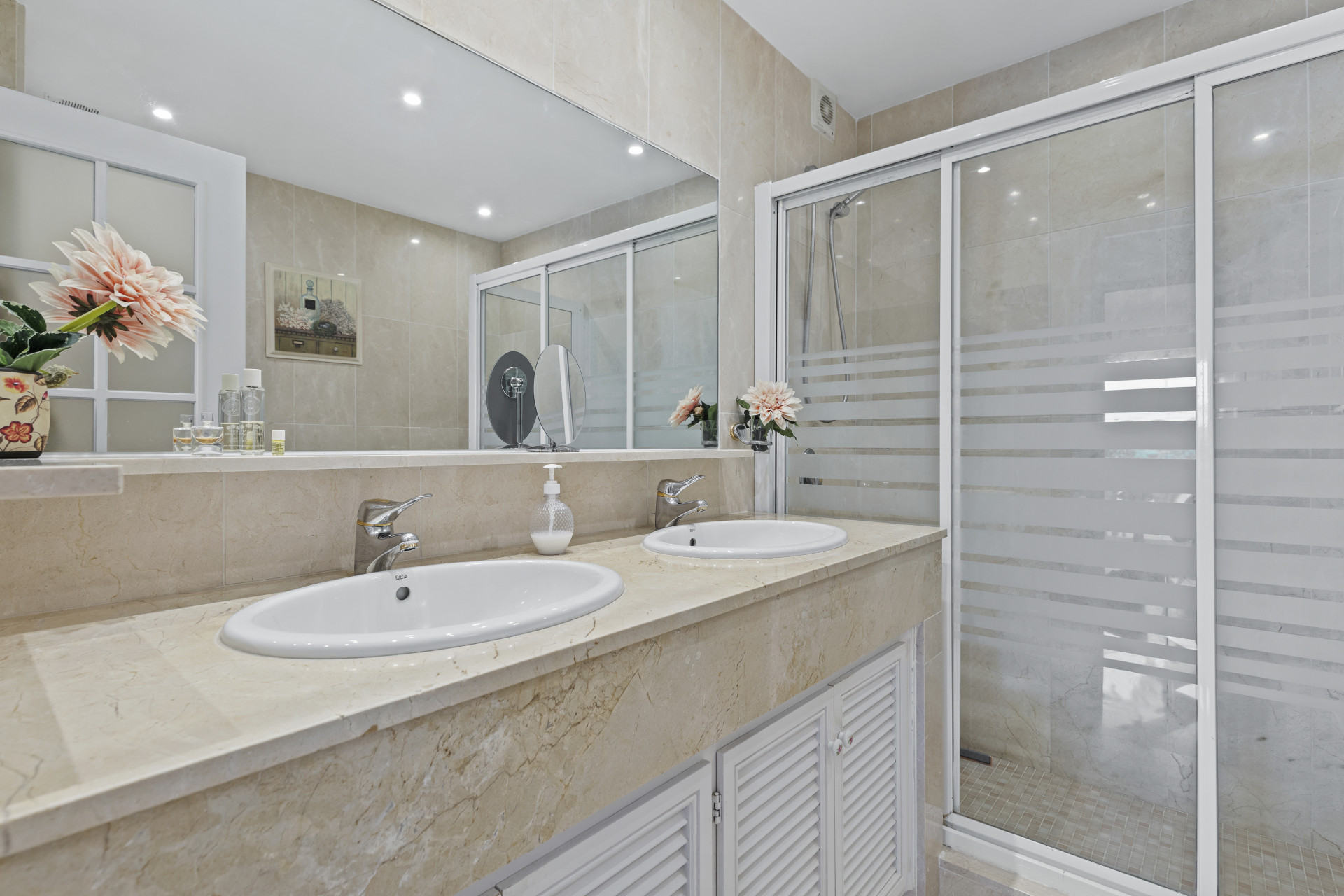 Spacious 3 bedroom apartment with beautiful views. in San Pedro de Alcantara