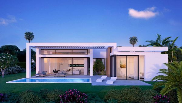 Villa for sale in <i>, </i>Estepona