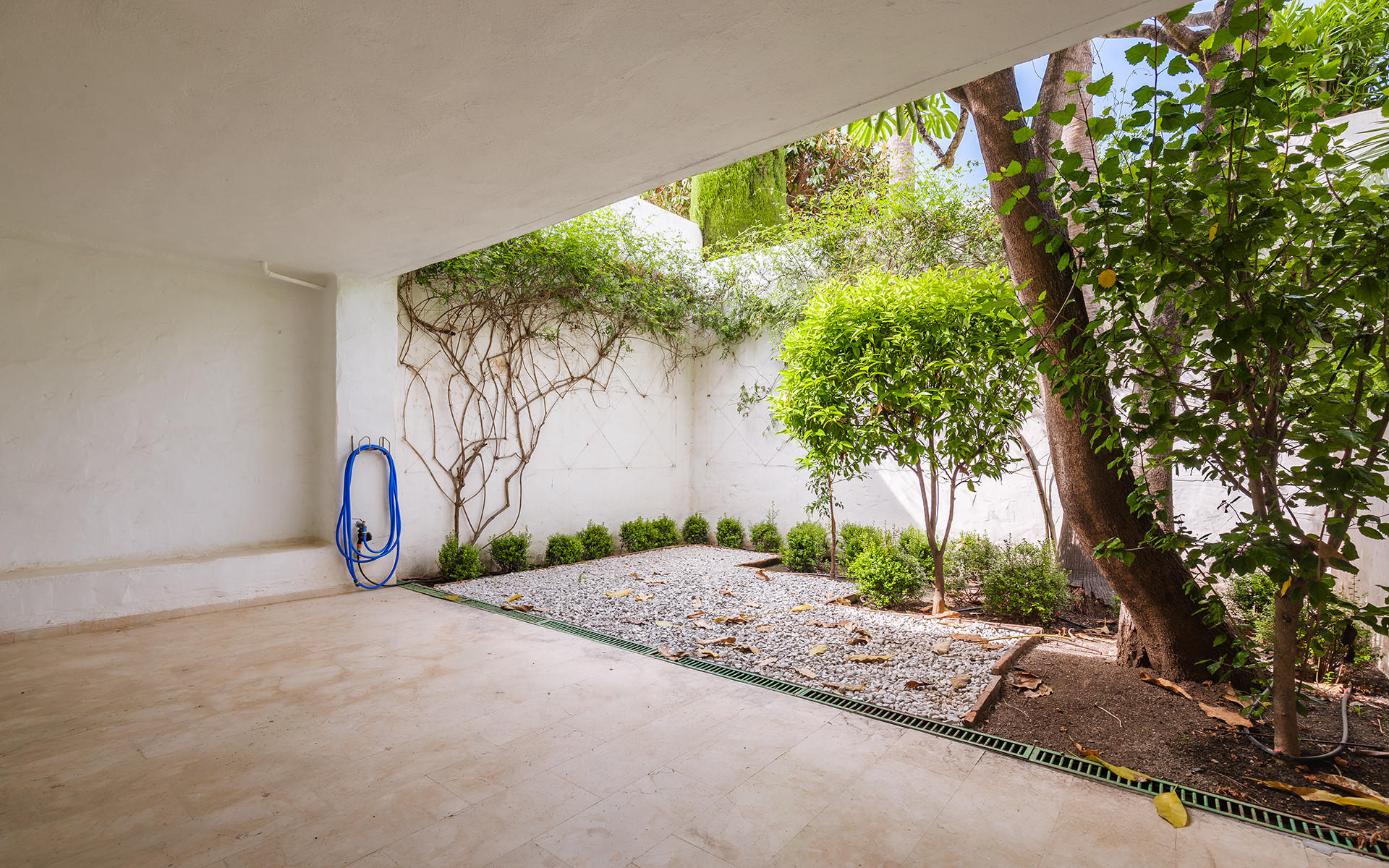 duplex in Marbella Este — frame 10