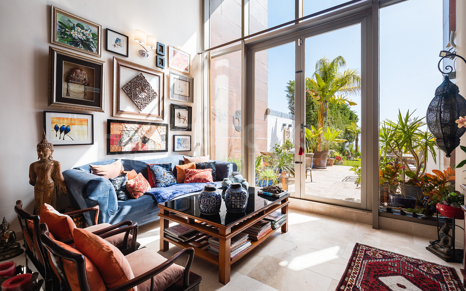 Contemporary Townhouse with Panoramic Views in a Gated Complex in Benahavís