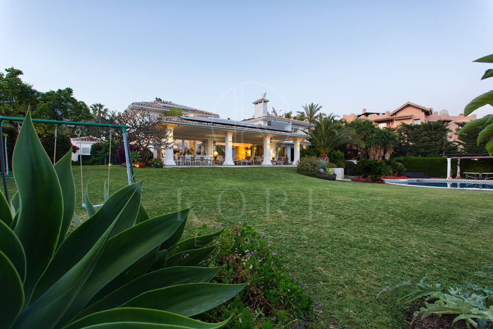 Serene luxury in the heart of Nagüeles, Marbella