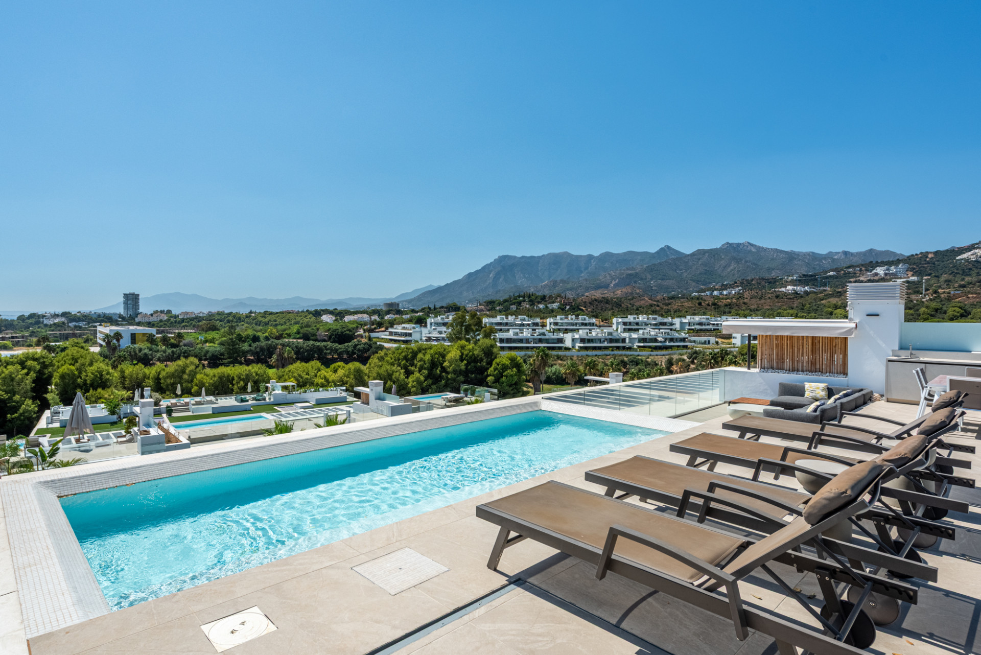 Brand-New 2-Bedroom Penthouse with Private Rooftop Pool in Soul Marbella