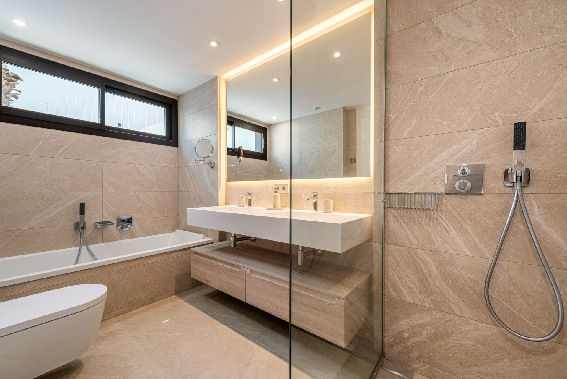 Brand-New 2-Bedroom Penthouse with Private Rooftop Pool in Soul Marbella