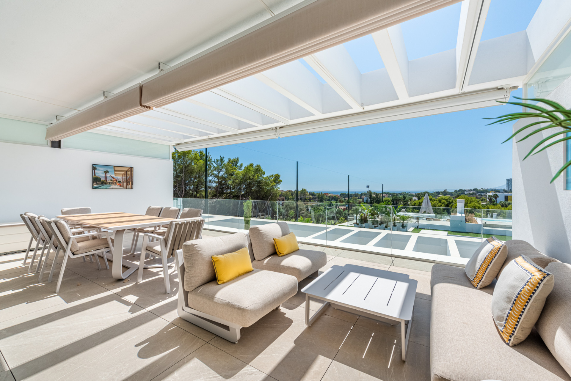 Brand-New 2-Bedroom Penthouse with Private Rooftop Pool in Soul Marbella
