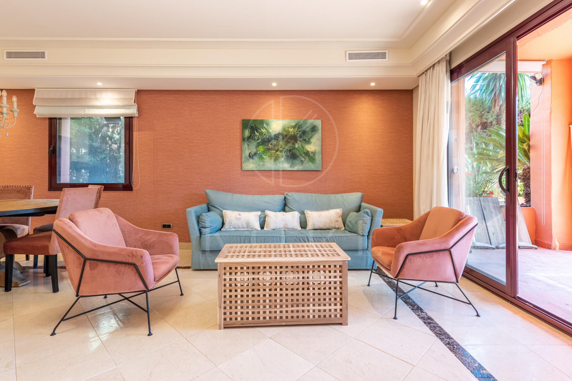 ADOSADO DE 4 DORMITORIOS EN ALQUILER EN LA MILLA DE ORO DE MARBELLA