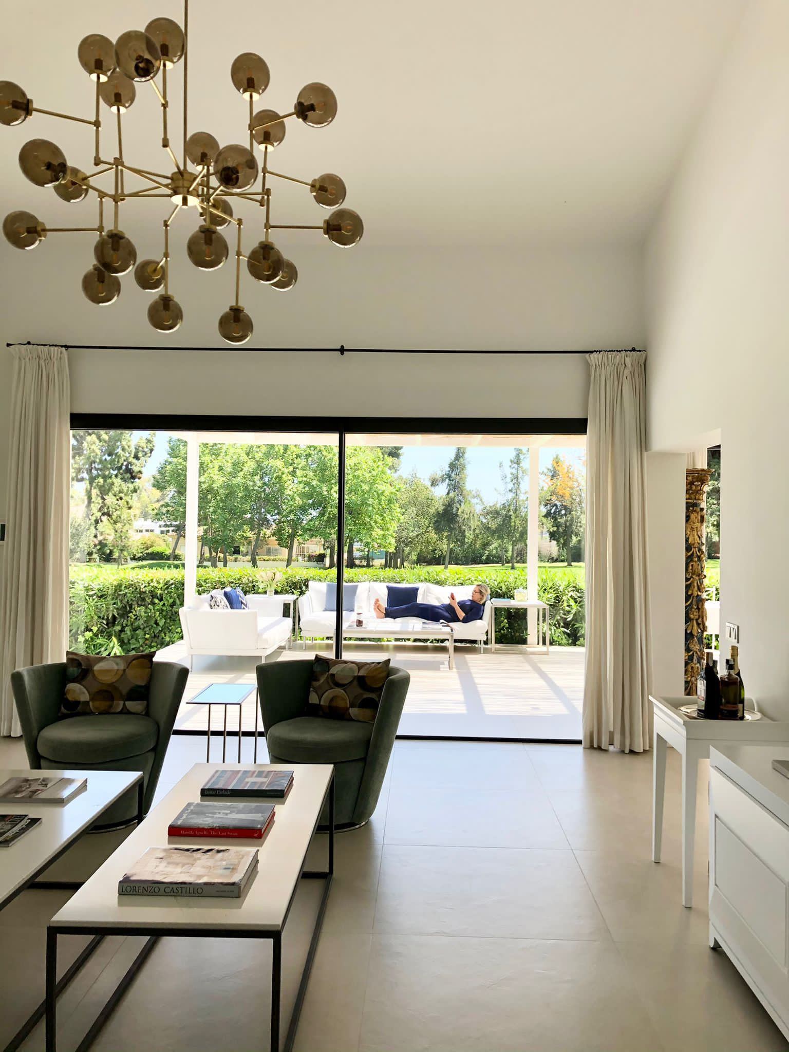 NEWLY REFURBISHED 4 BEDROOM VILLA IN GUADALMINA ALTA FOR SHORT-TERM RENTAL