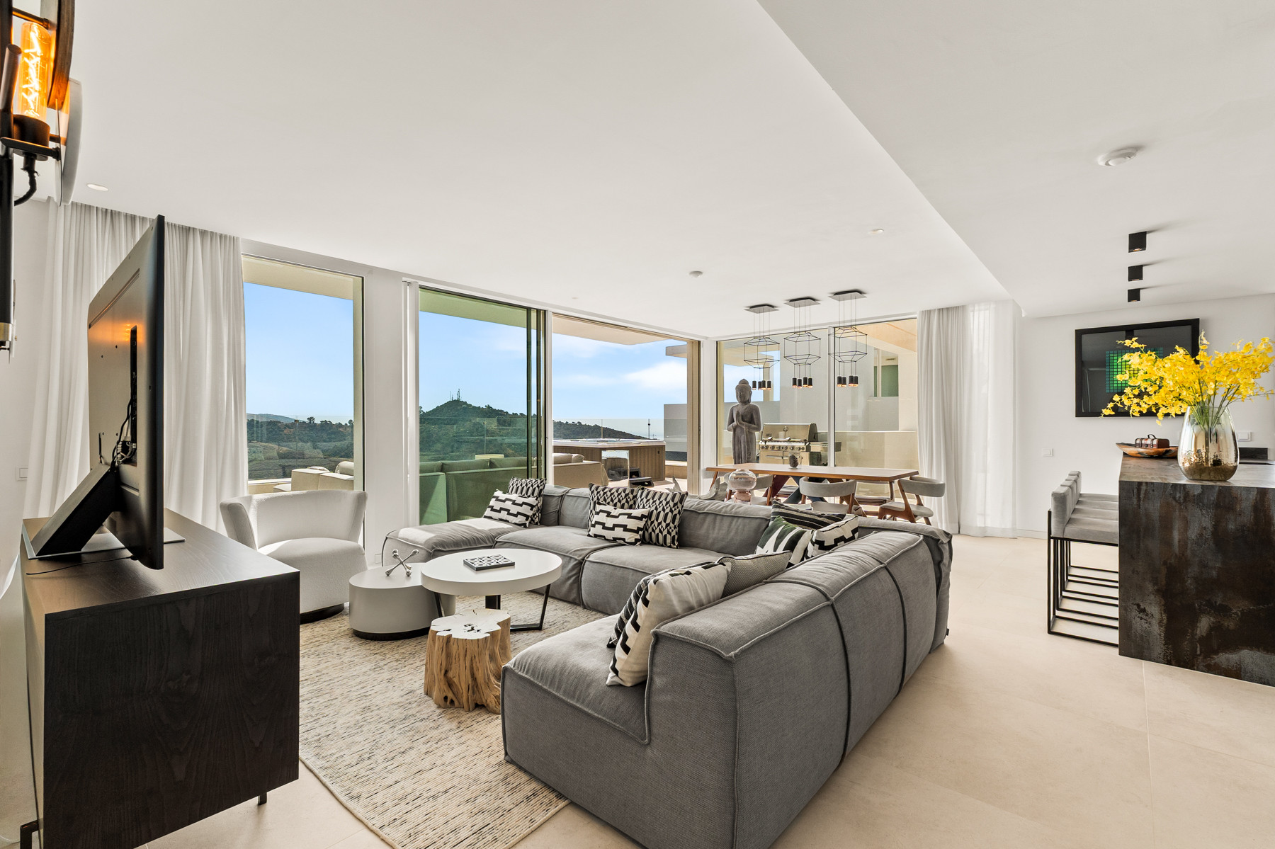 penthouse in Palo Alto — frame 2