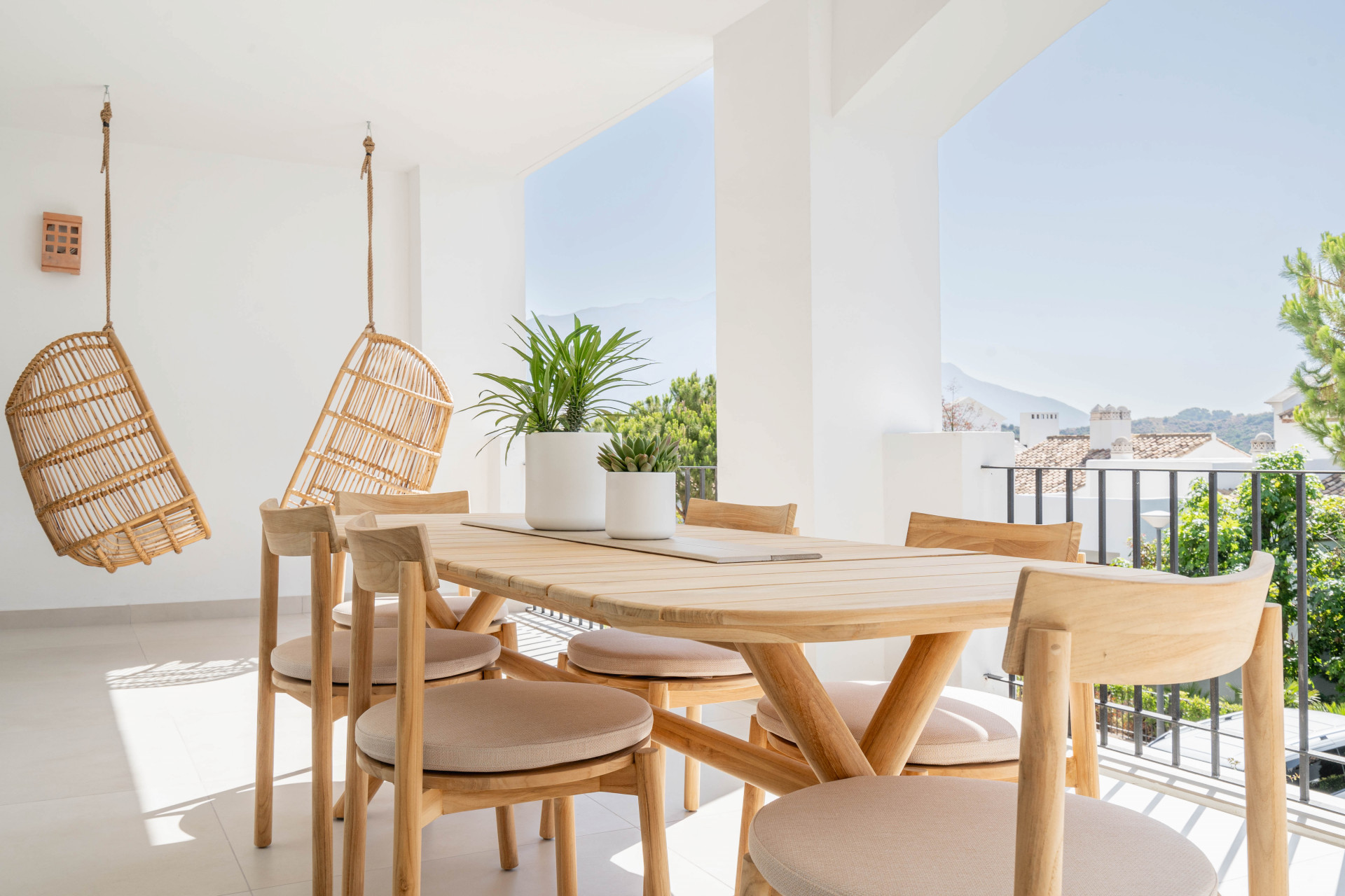 Apartment for sale in Altos de La Quinta, Benahavis - 1
