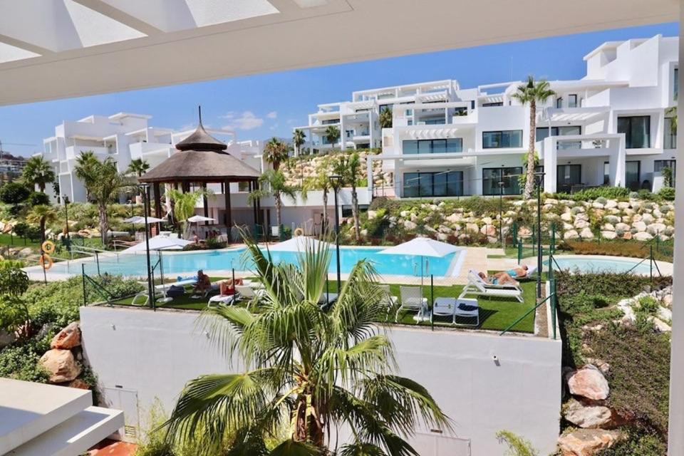 3 bedroom apartment middle floor Atalaya Hills, Benahavis