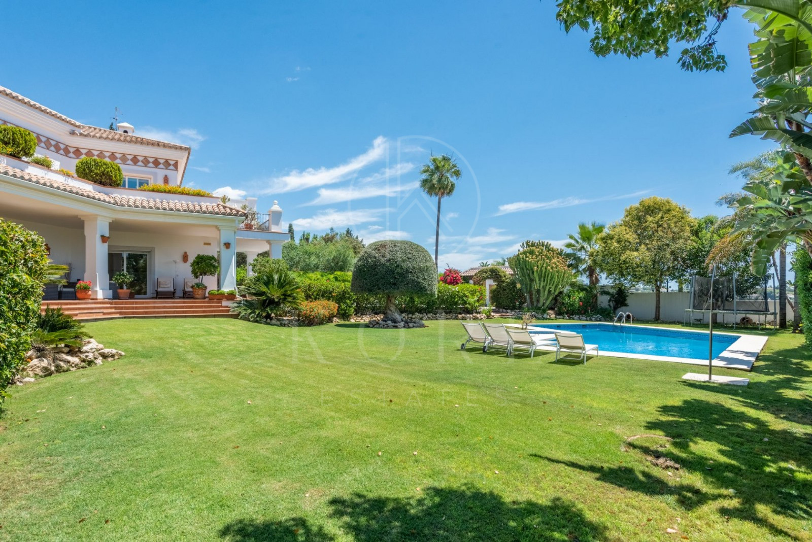 Villa de lujo andaluza en El Paraíso Alto