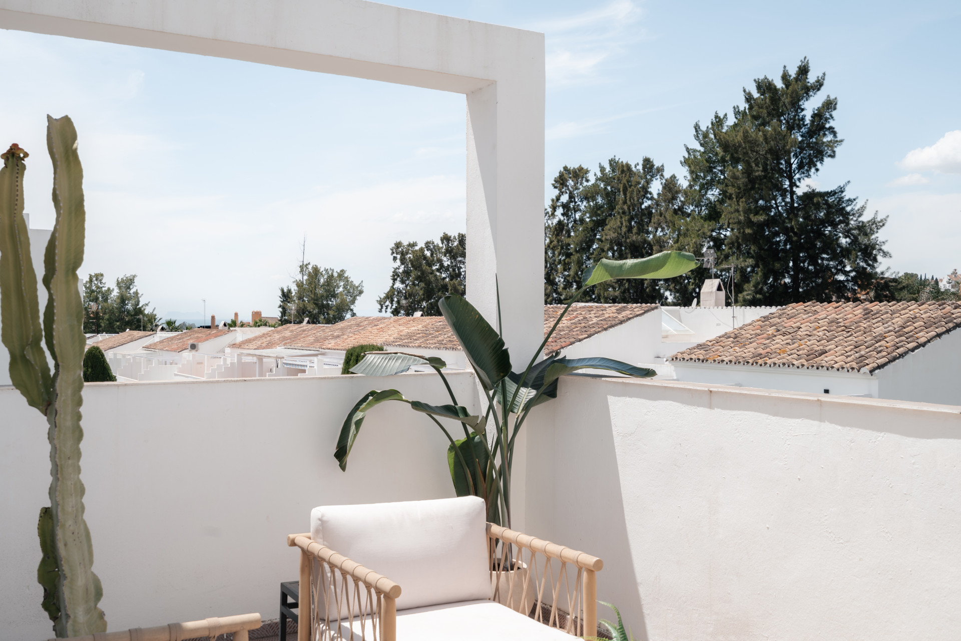Spacious townhouse with villa feel in Señorío de Cortés · Photo 36