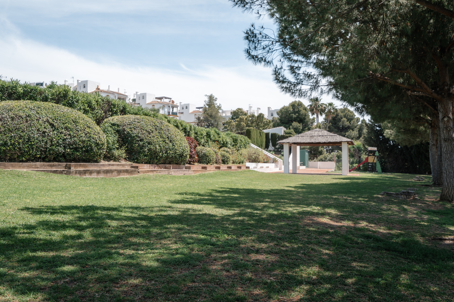 Spacious townhouse with villa feel in Señorío de Cortés · Photo 54