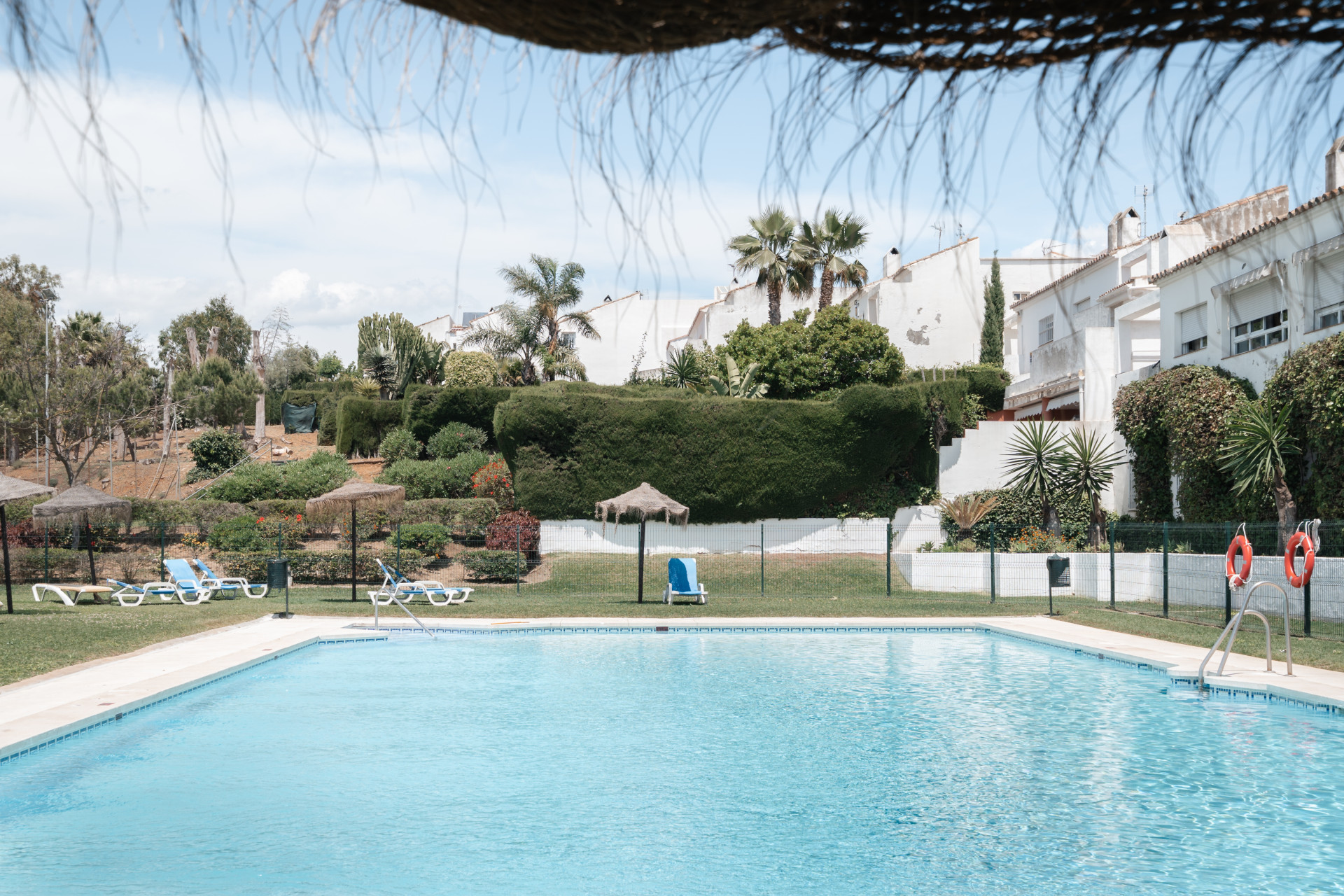 Spacious townhouse with villa feel in Señorío de Cortés · Photo 50