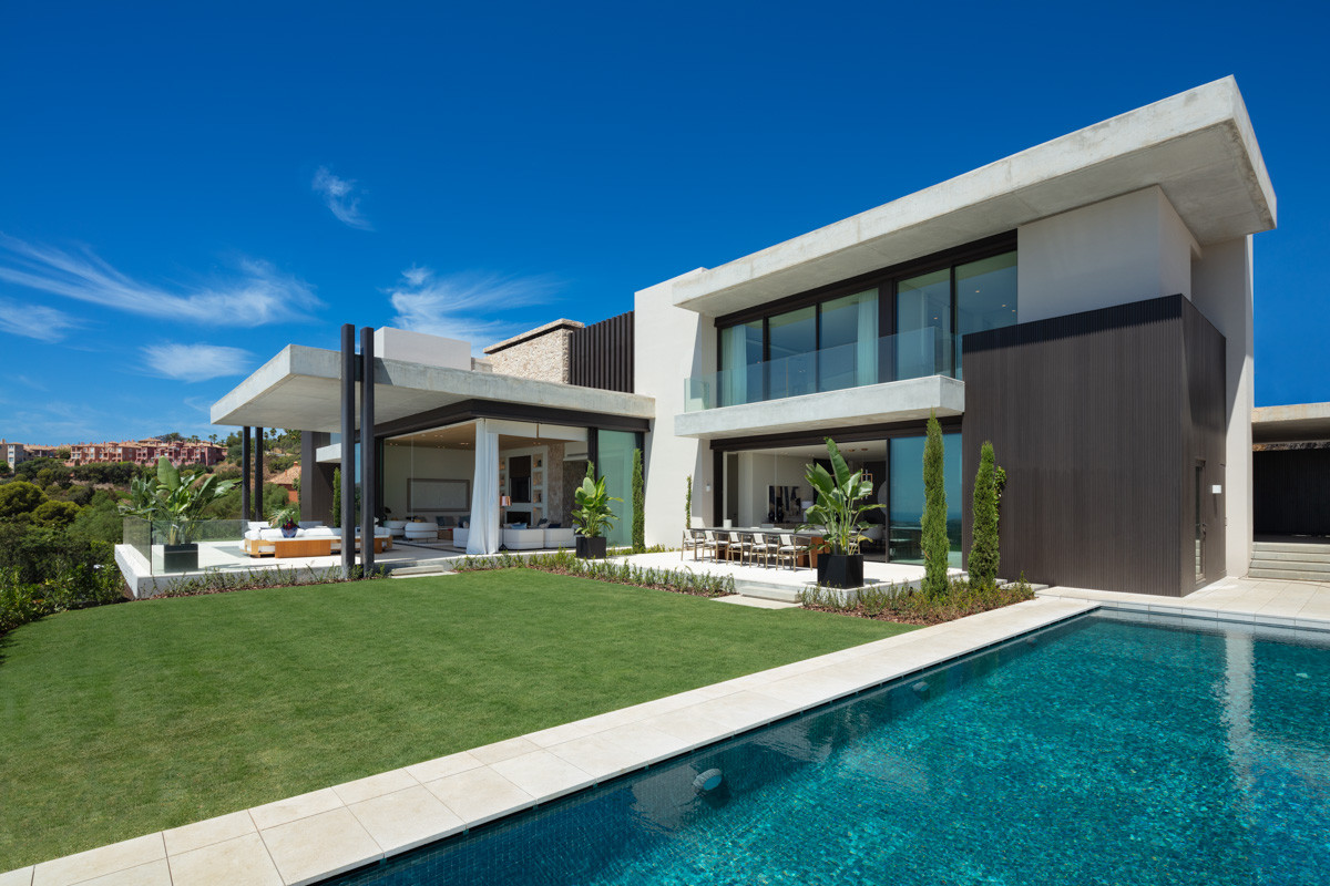 Panoramic Villas with Privacy and Elevated Living