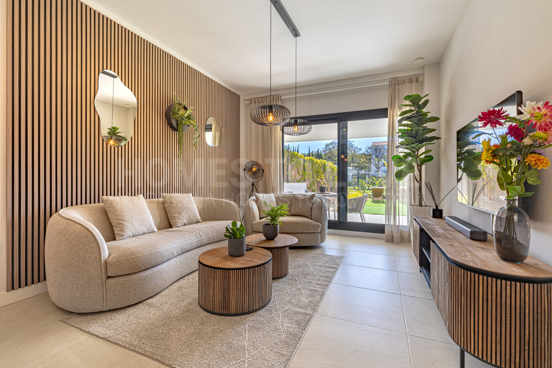 Apartamento en Planta Baja de Obra Nueva en Aranya, Estepona