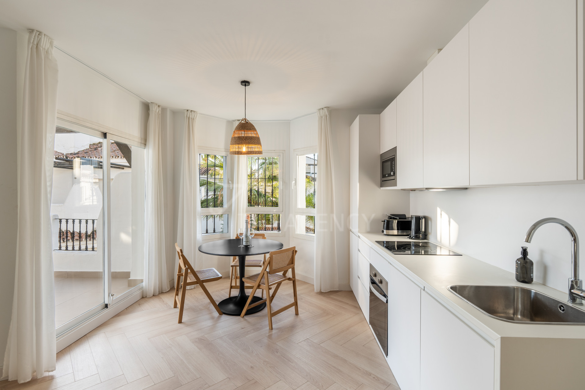 Modern Apartment - Los Naranjos, Nueva Andalucía