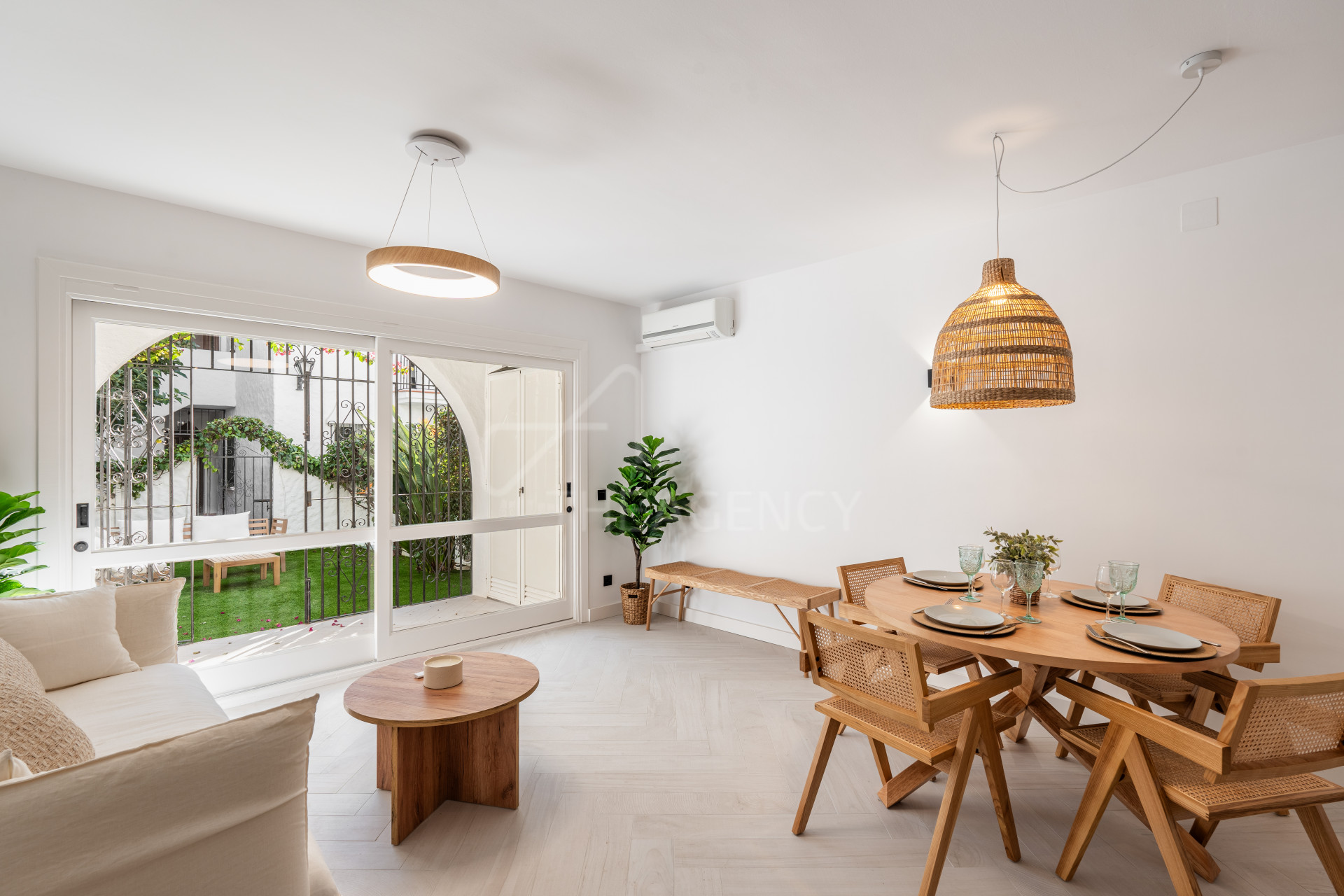 Townhouse on the Beachside in Benamara, Estepona East