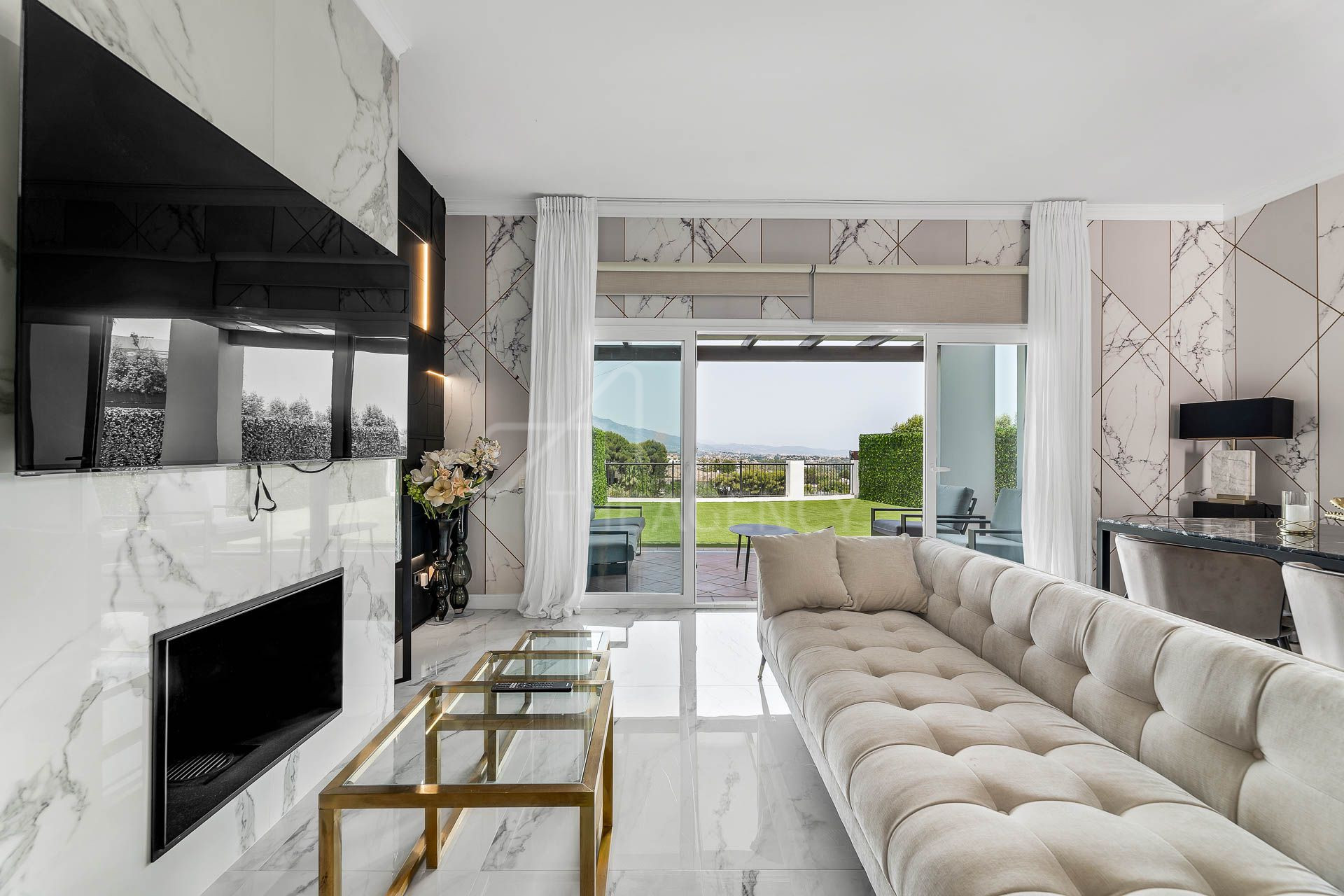 Elegant Ground-Floor Apartment with Stunning Views in Paraiso Pueblo, Benahavis