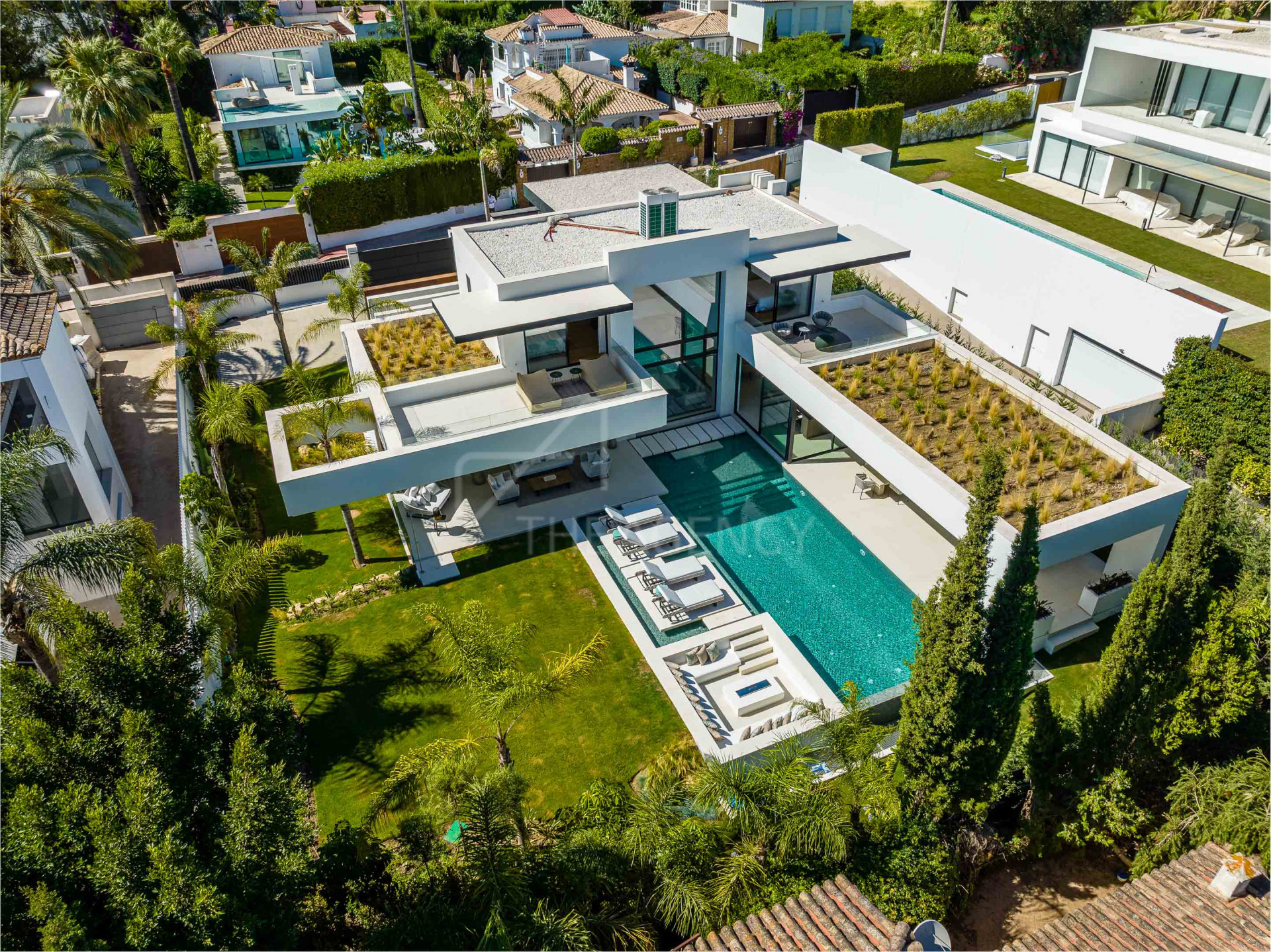 Modern Villa - Nueva Andalucia, Marbella
