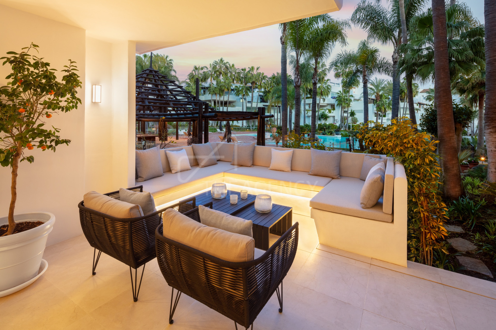 Luxury Apartment in the Exclusive Puente Romano Resort - The Golden Mile, Marbella.