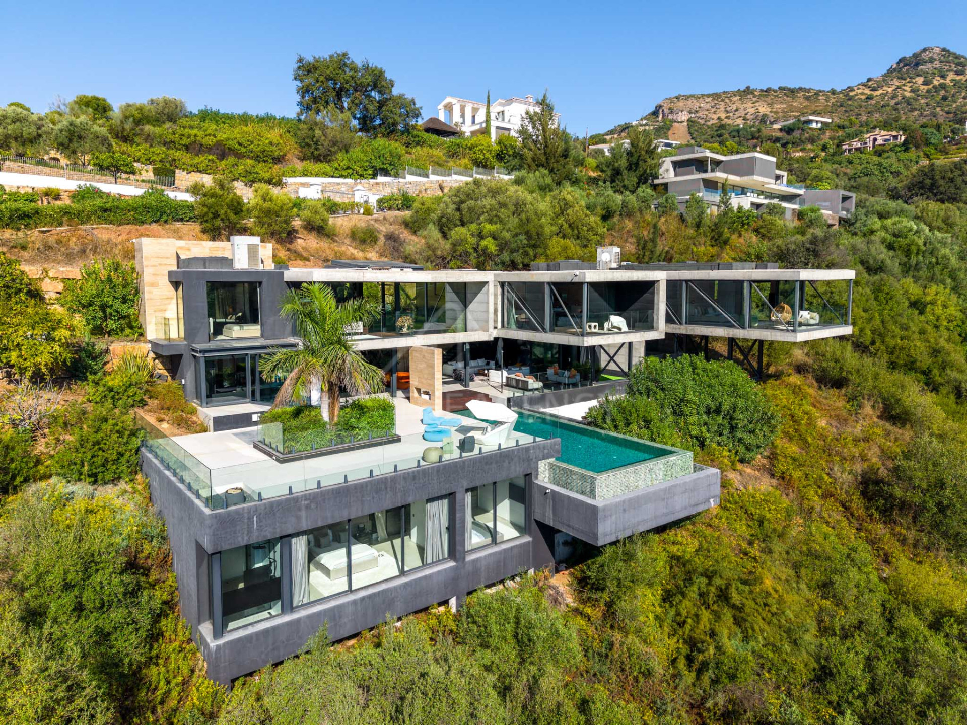 Casa Flotante: A floating Haven Along the Golf Course at the Prestigious Marbella Club Golf Resort, Benahavis.