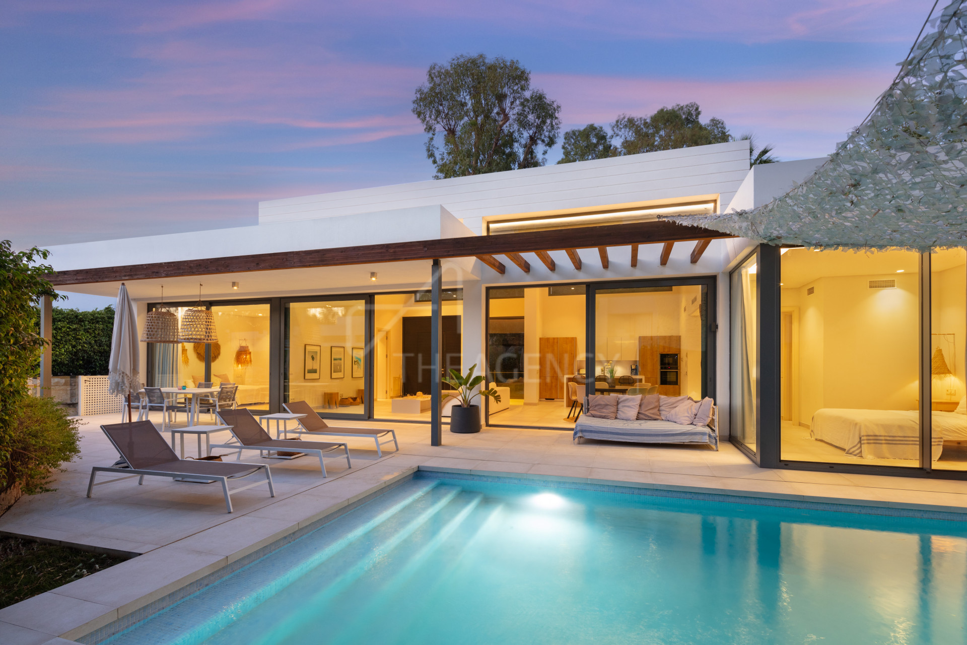 Luxurious four-bedroom Villa in Arboleda urbanisation, Estepona.