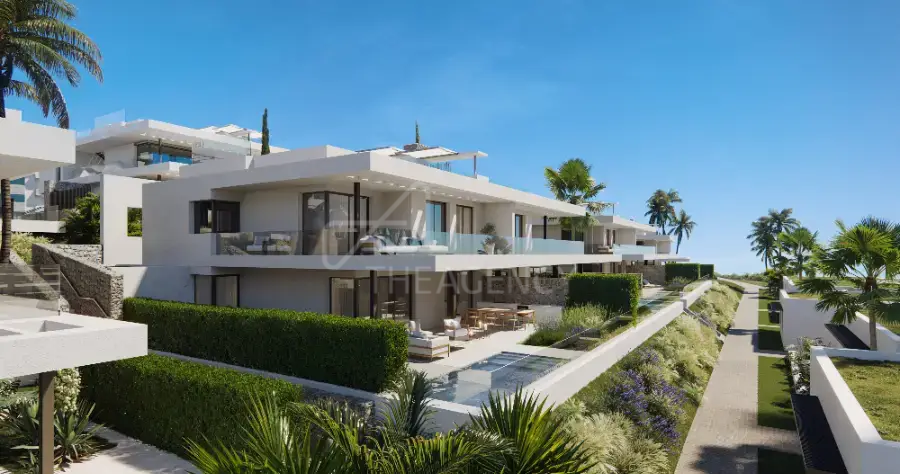 Modern Living in an Exclusive Community - Santa Clara, Marbella East