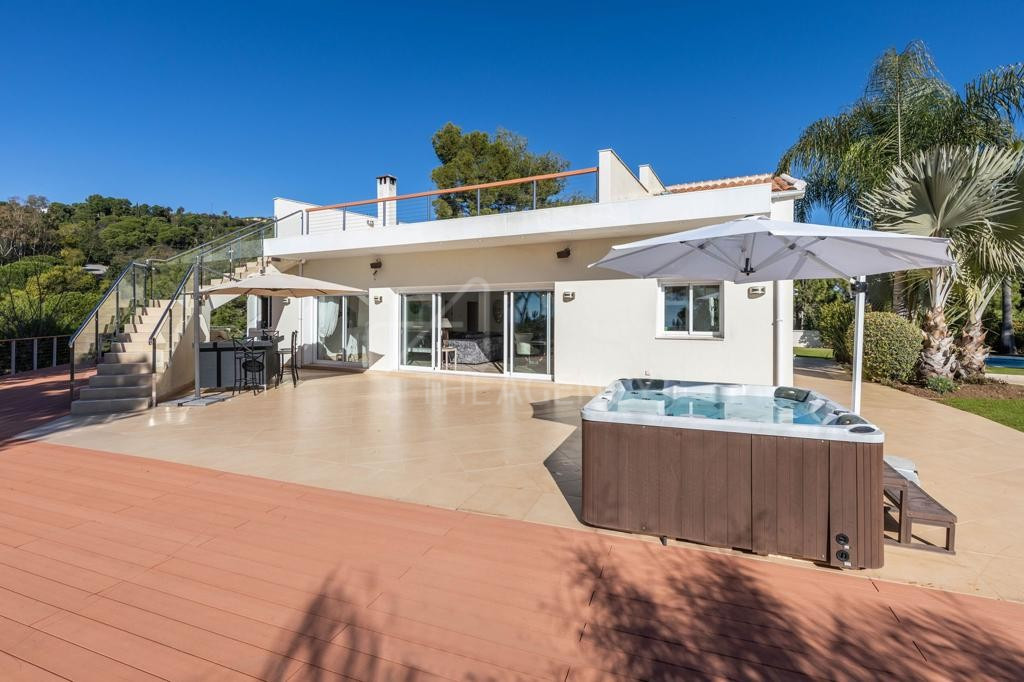 Nicely located villa in El Madroñal ,Benahavis