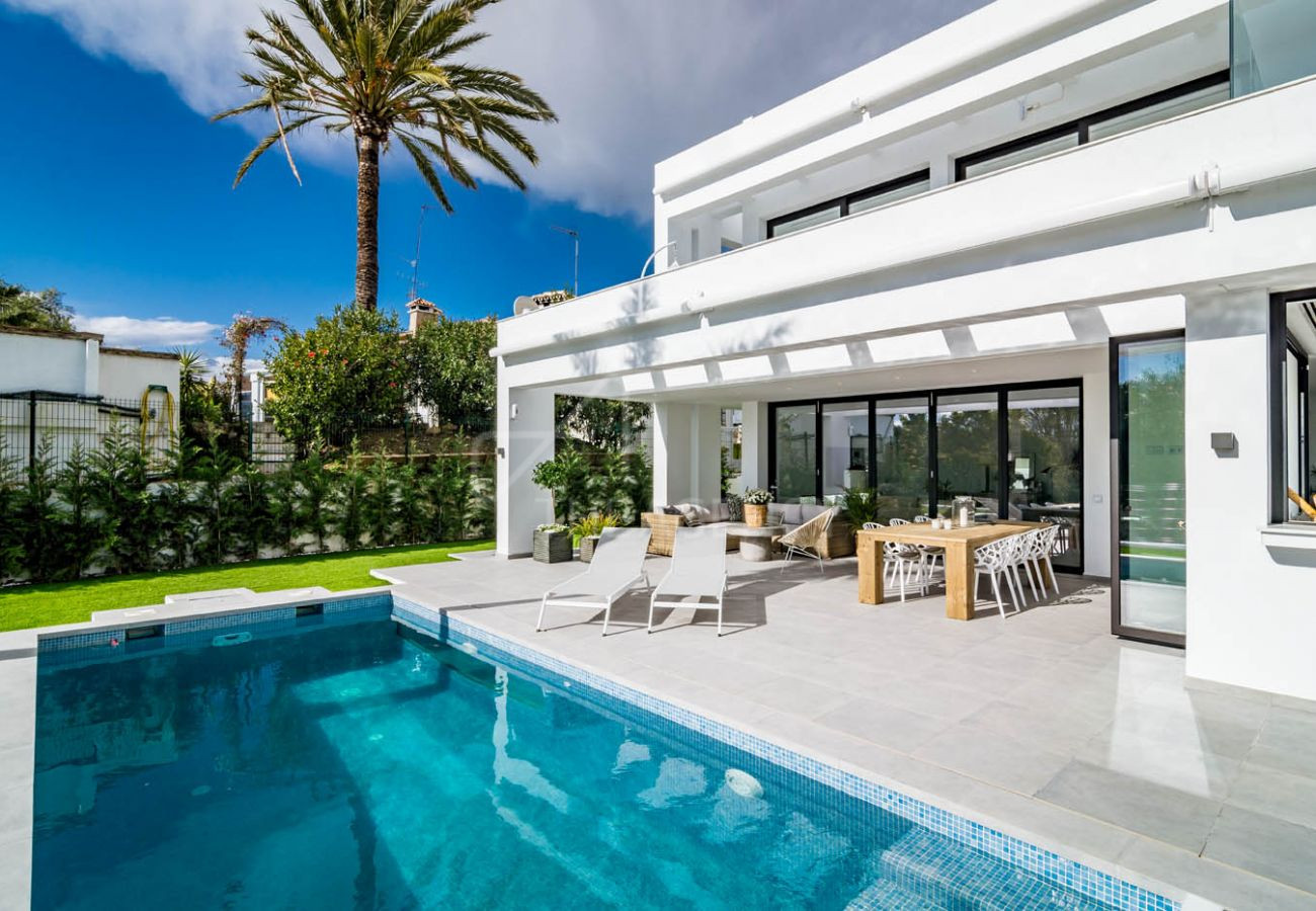 Villa for Rent in Nueva Andalucía, Marbella
