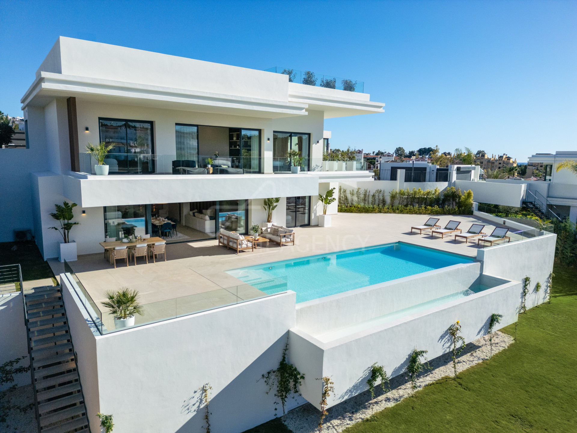 Exclusive Modern Villa with Stunning Sea Views in La Resina Golf