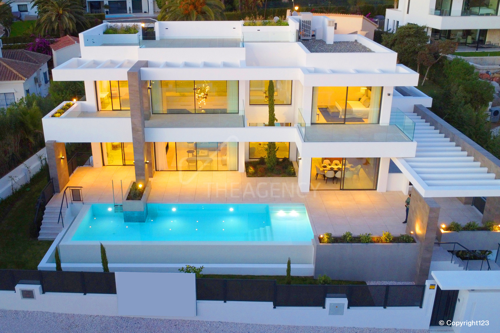 Fantastic modern villa in Marbesa, Marbella East