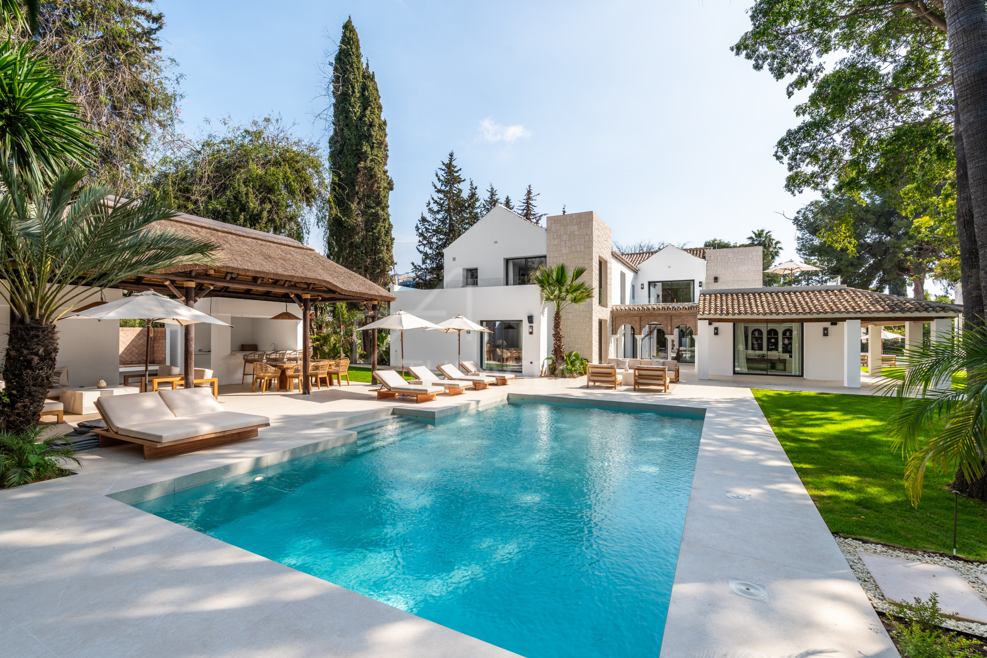 Villa Las Palmeras, Your Private Summer Retreat in Las Brisas, Marbella