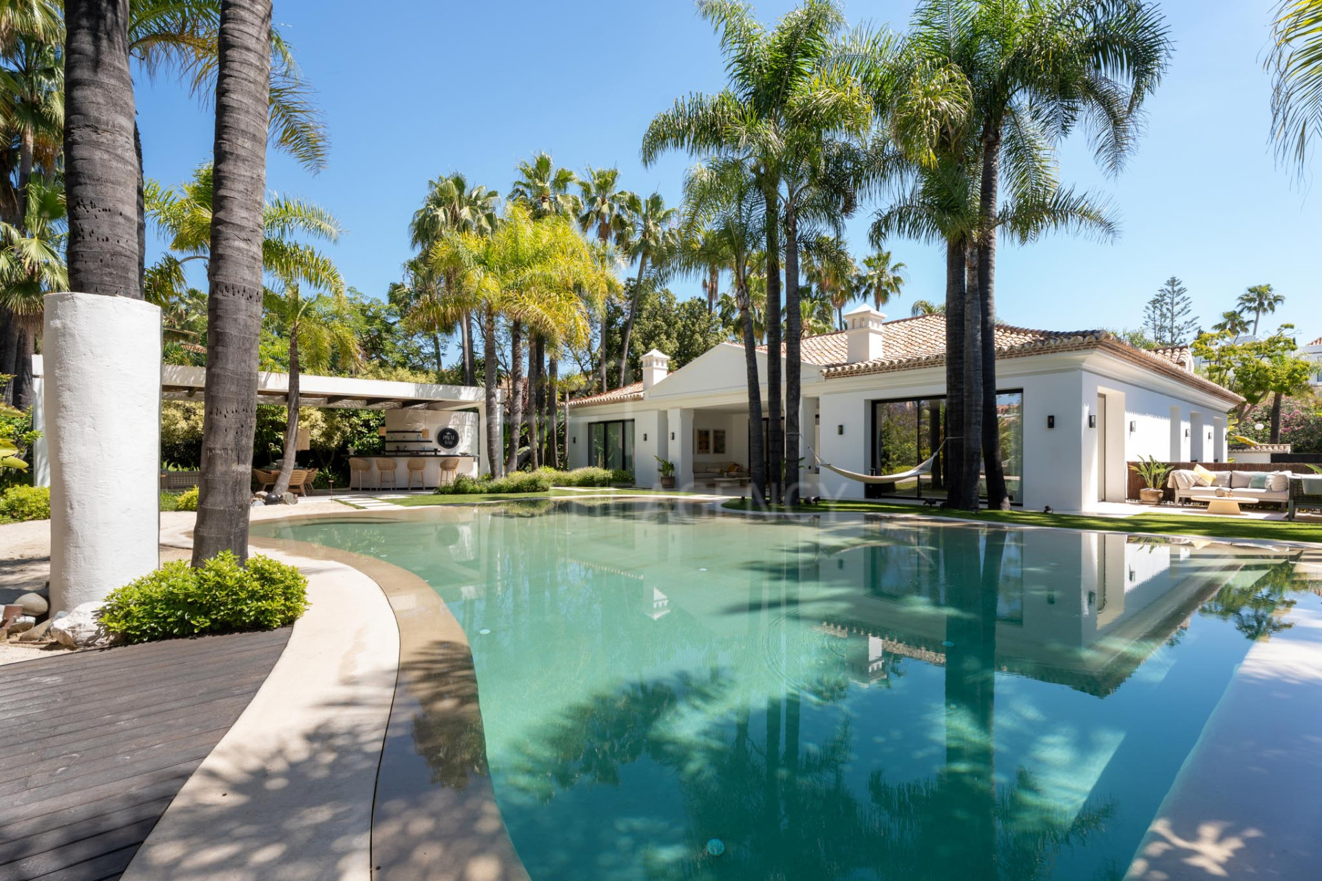 Casa Cenote, Refined Villa with Indoor Cenote Pool - Nueva Andalucia, Marbella