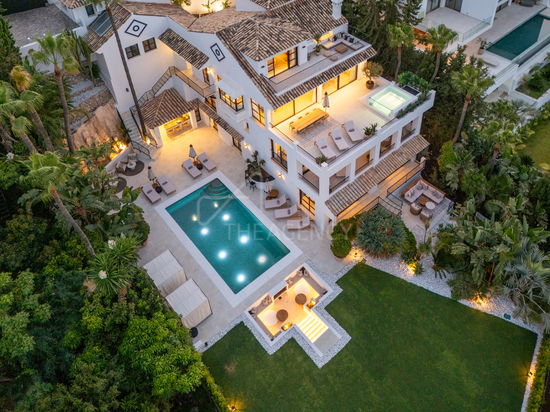 Villa with Panoramic Views – Nueva Andalucía, Marbella