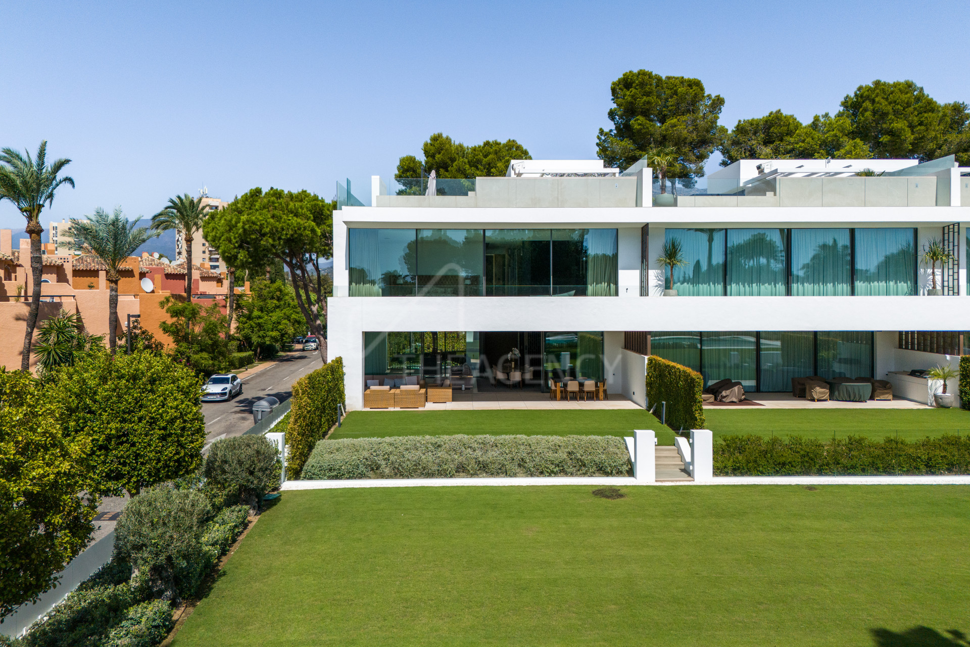 Villa Six - Modern Built Semi-Detached with Private Rooftop Pool - Nueva Andalucía, Marbella