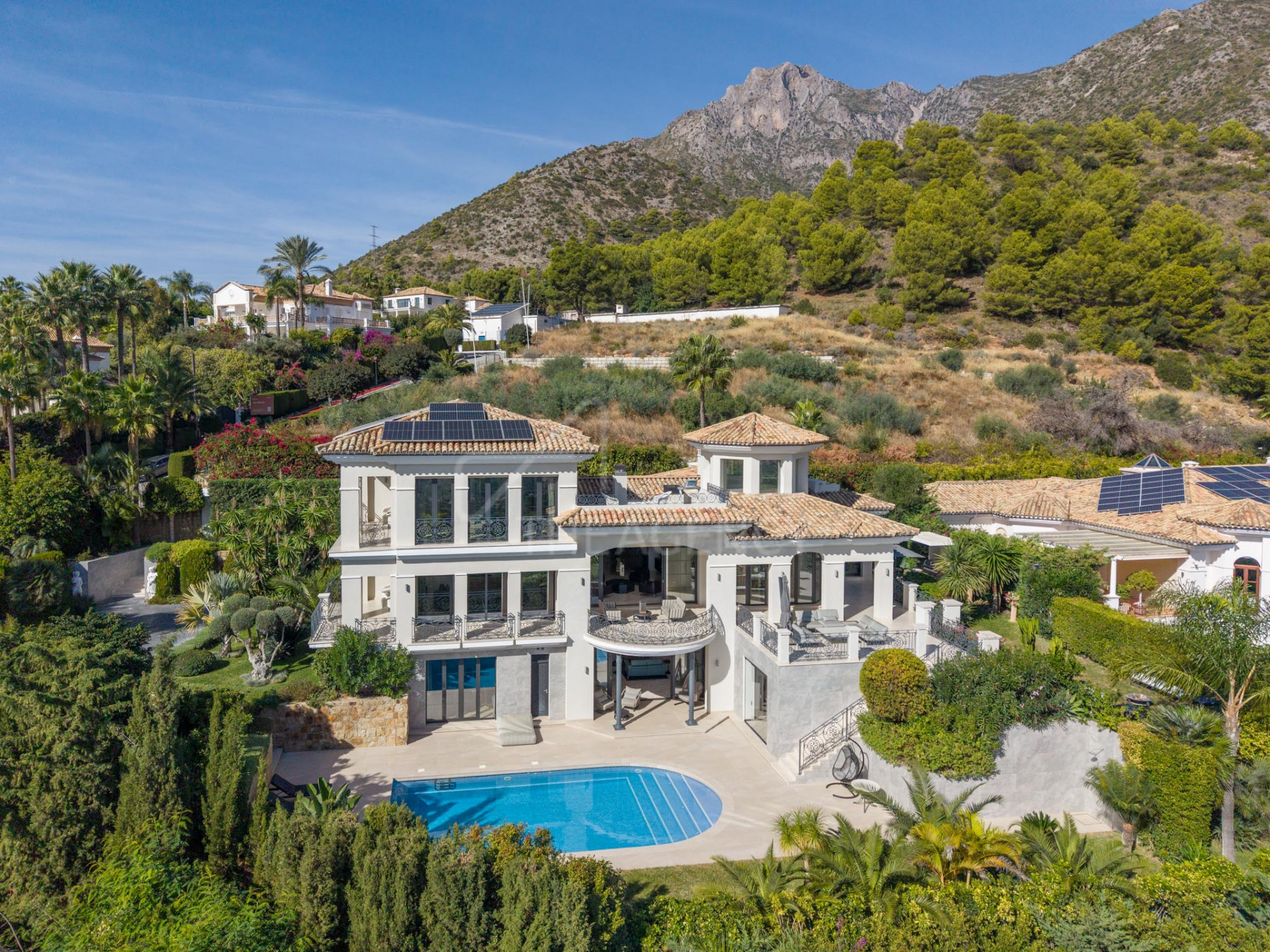 Villa Paradis - Elegant Villa with Panoramic Views and Private Plot in Gated Community, Sierra Blanca – Marbella