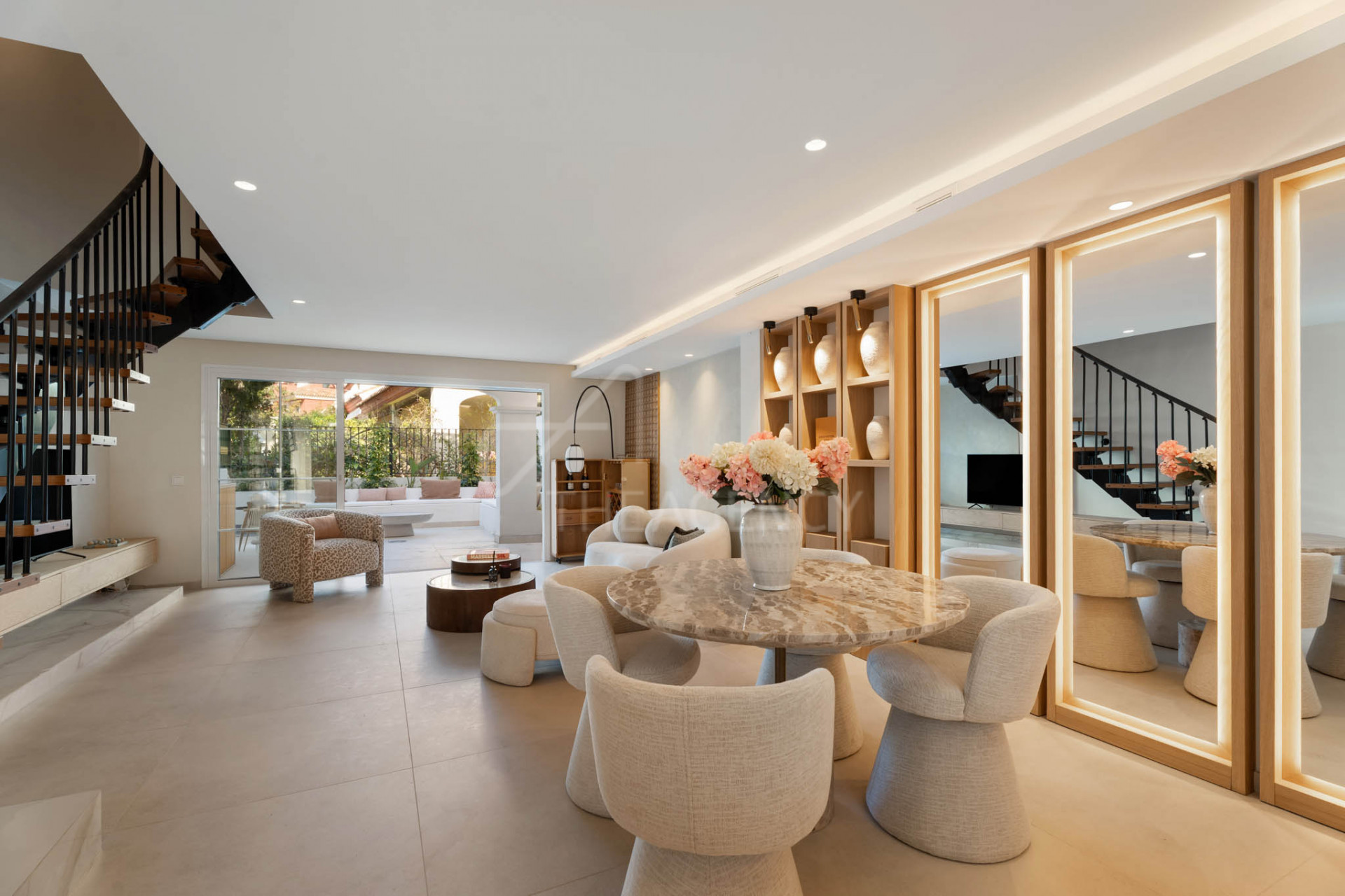 Townhouse Arco Iris, Refined Townhouse in Prime Golden Mile location - Marbella