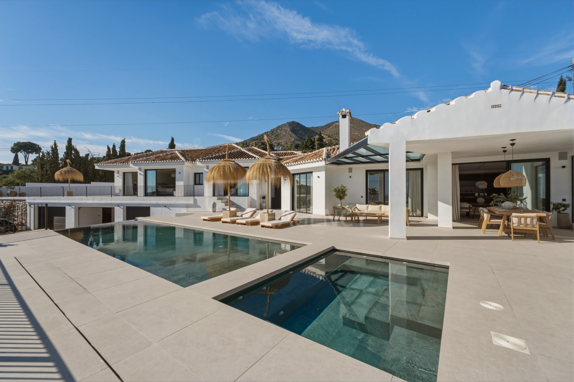 Villa Colina Vista, Scandinavian-built villa with stunning views - La Capellania, Benalmádena