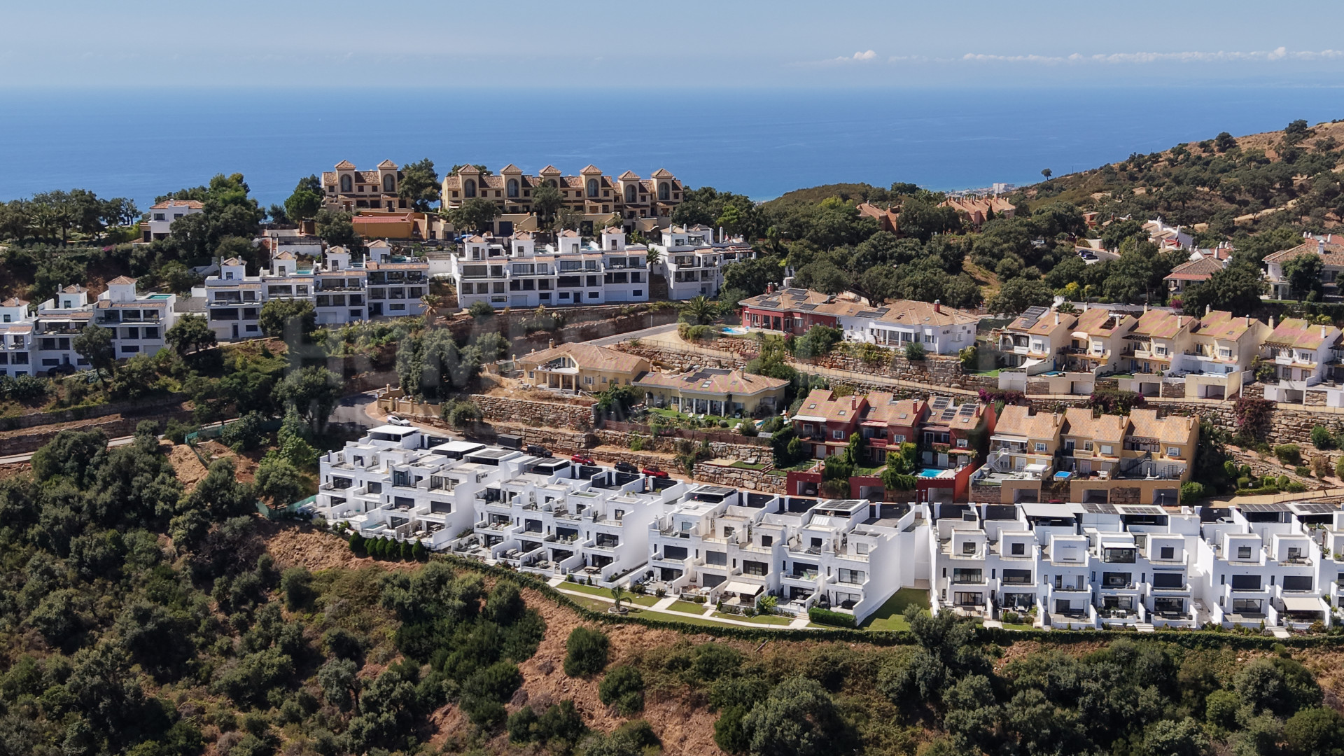Semi Detached House for sale in La Mairena, Marbella East