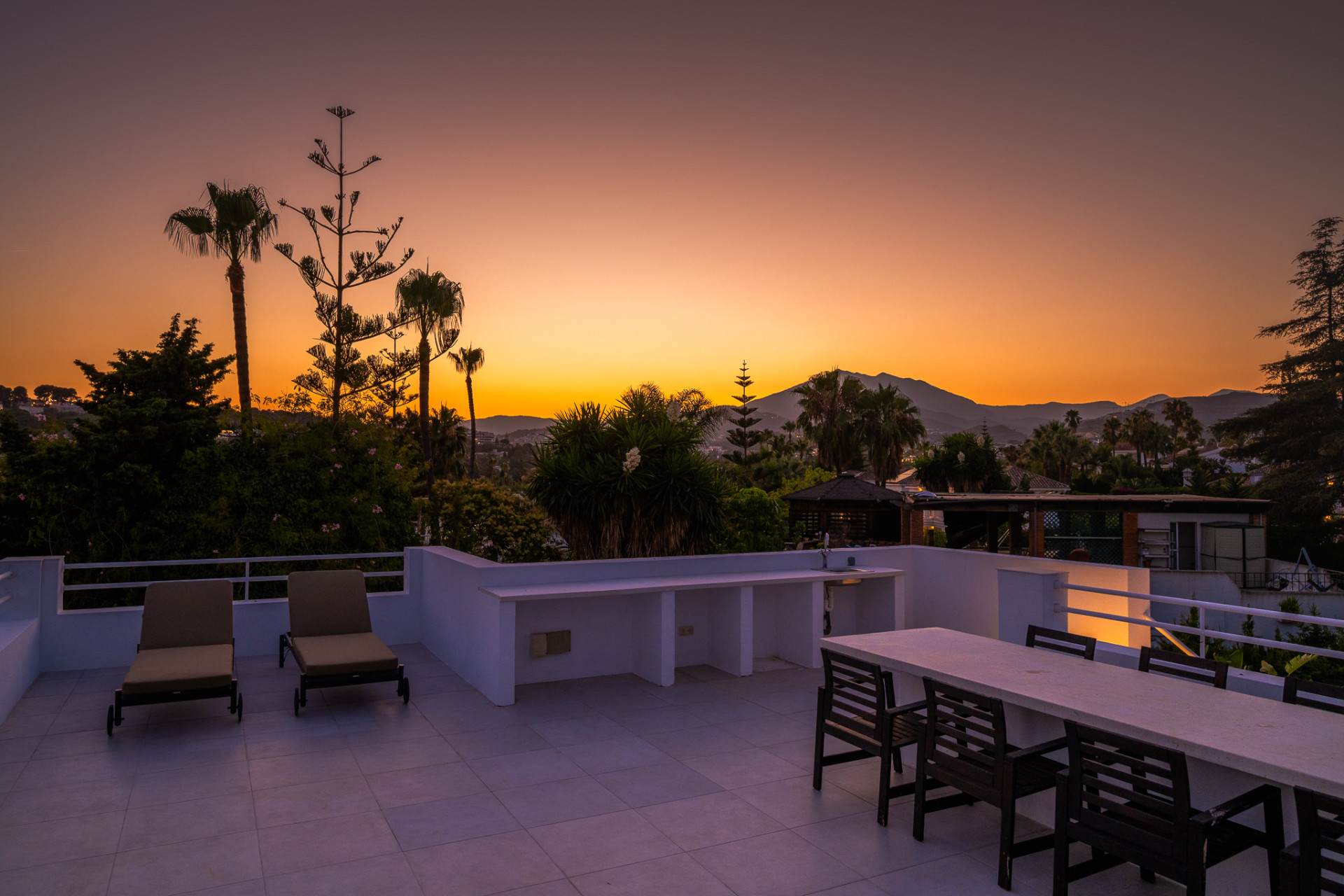 Exceptional Renovated Luxury Villa with Tourist Licence in Parcelas del Golf, Nueva Andalucía