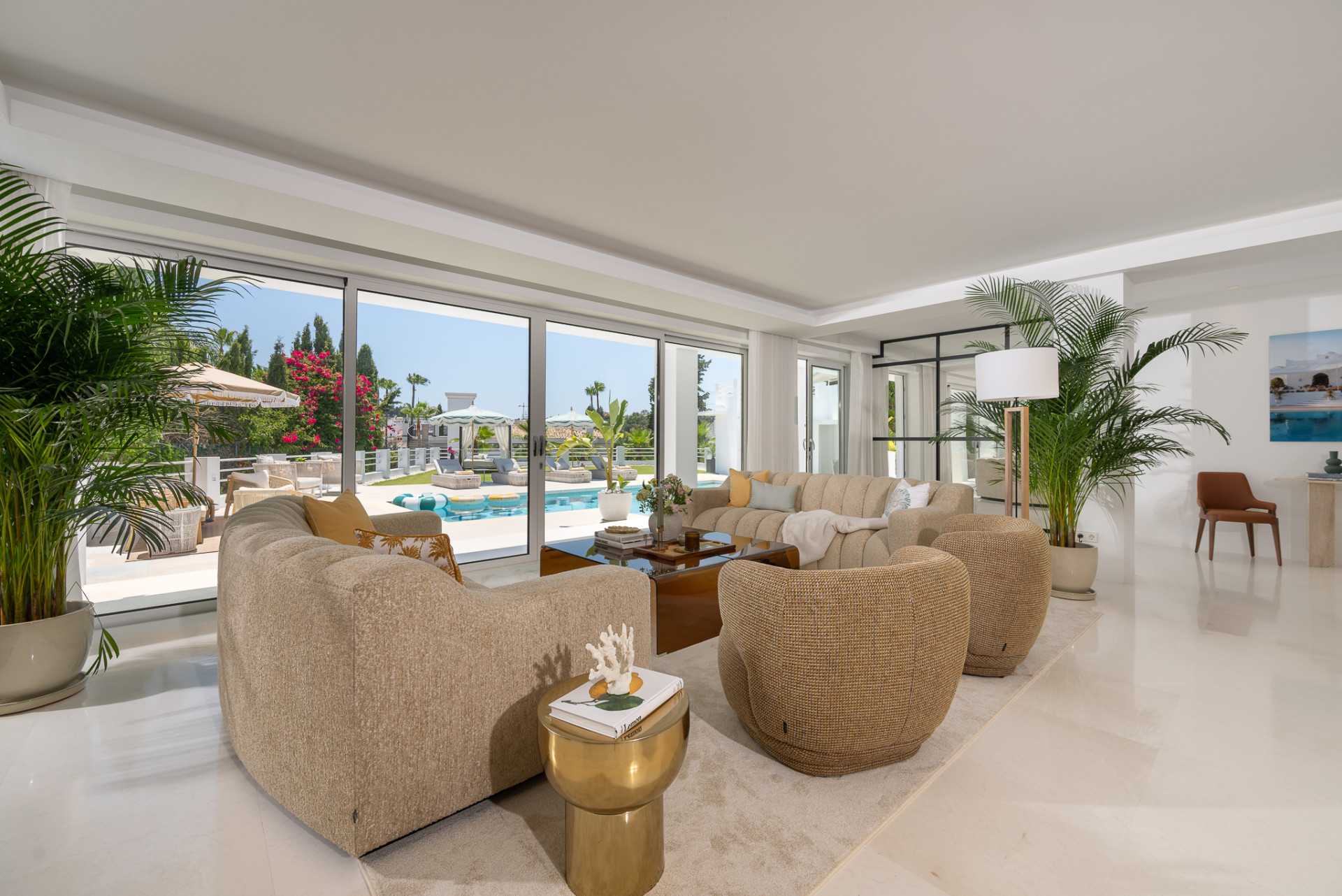 Exceptional Renovated Luxury Villa with Tourist Licence in Parcelas del Golf, Nueva Andalucía