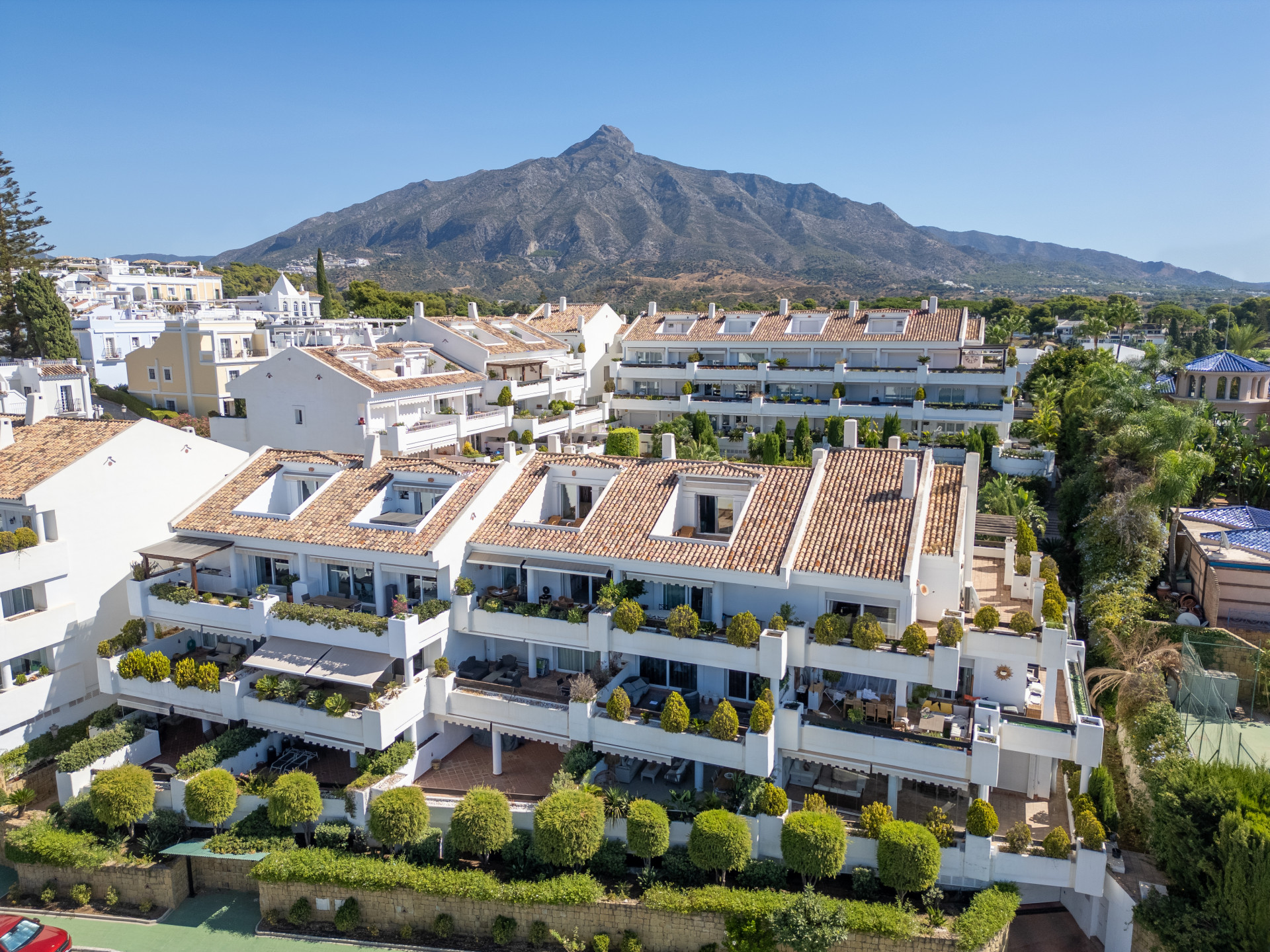 Exclusive Duplex Penthouse in Nueva Andalucía