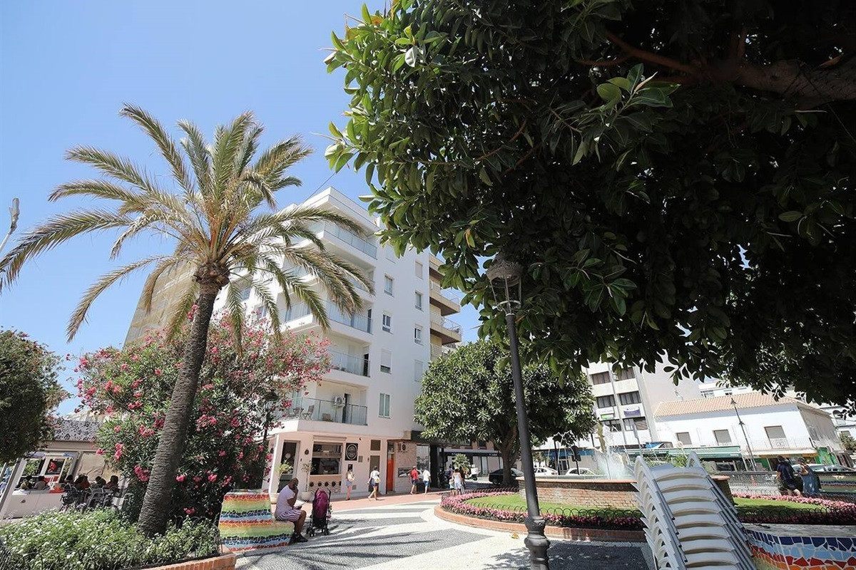 Luksuriøs leilighet ved stranden i sentrale Estepona – Uovertruffen havutsikt og førsteklasses kystliv