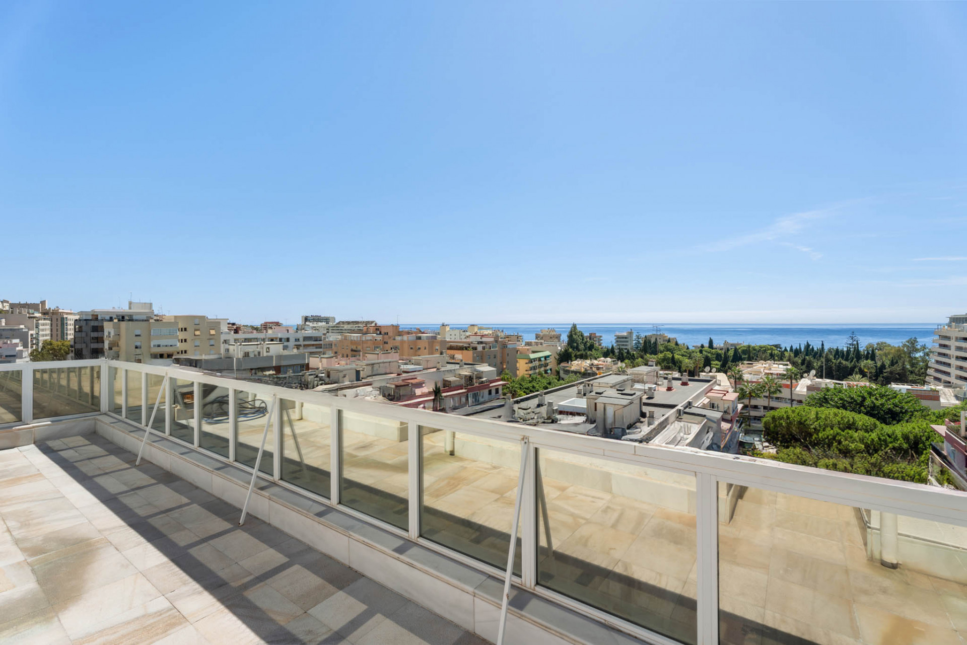 Exquisite 4-Bedroom Duplex Penthouse with Panoramic Sea Views in the Heart of Marbella
