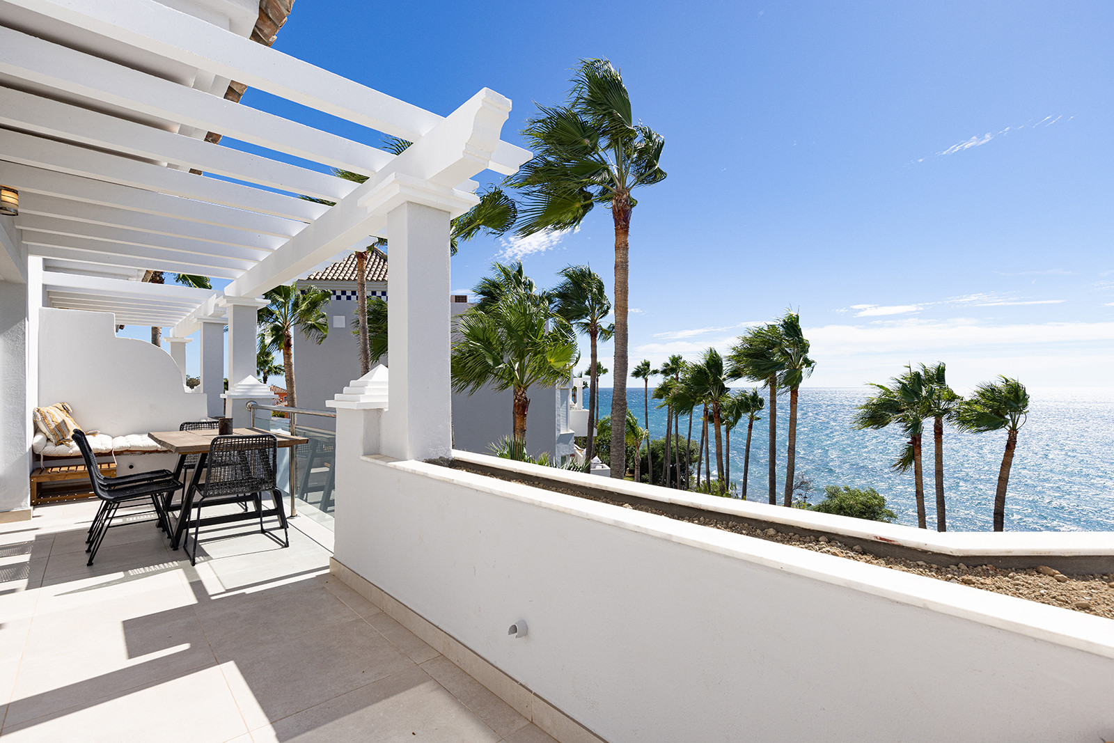 Eksklusive toppleiligheter og leiligheter ved stranden – Opplev Estepona på sitt beste – Fantastisk med panoramautsikt over havet