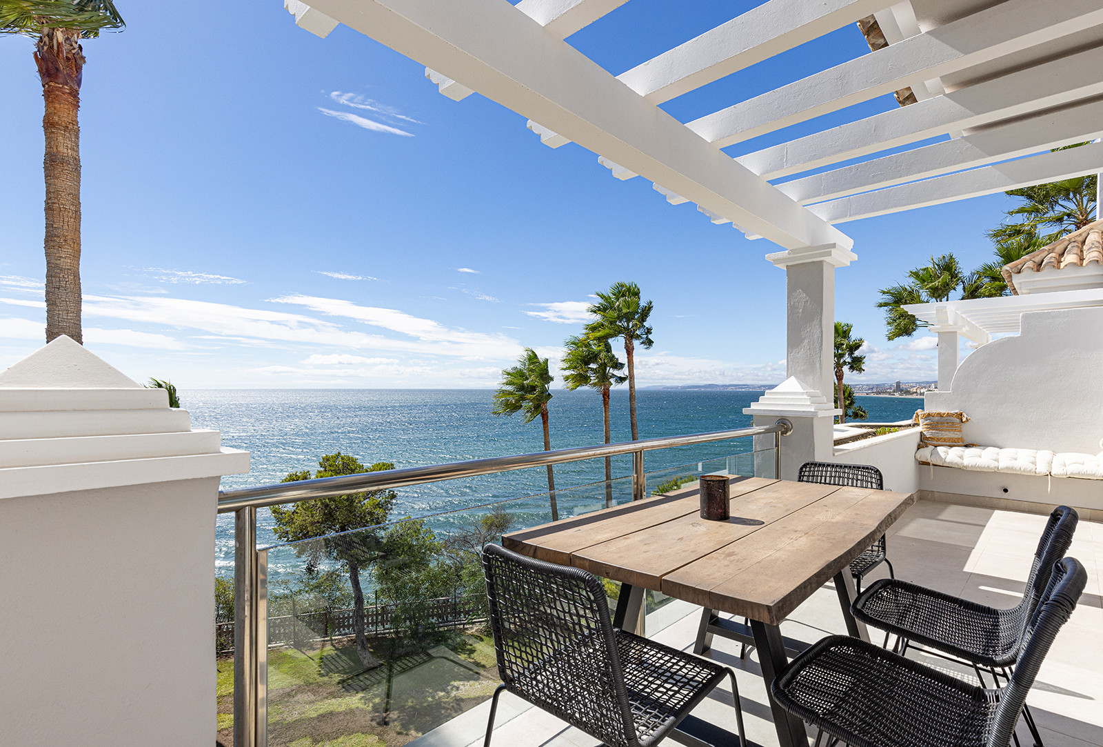 Eksklusive toppleiligheter og leiligheter ved stranden – Opplev Estepona på sitt beste – Fantastisk med panoramautsikt over havet