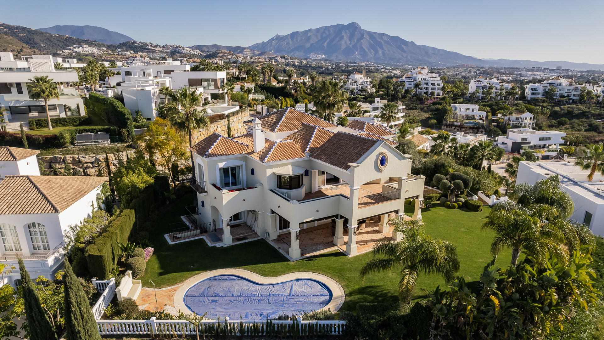 Villa in La Alqueria, Benahavis