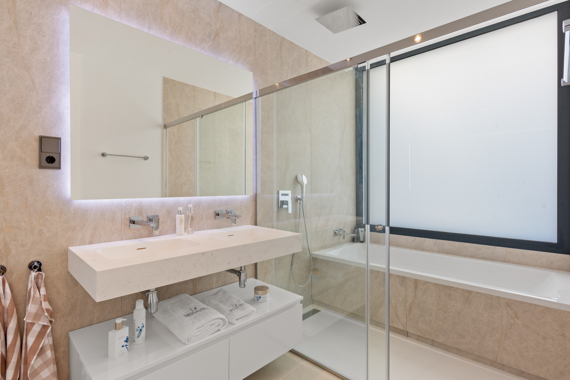 Casa de Pueblo · Marbella · 5 hab.