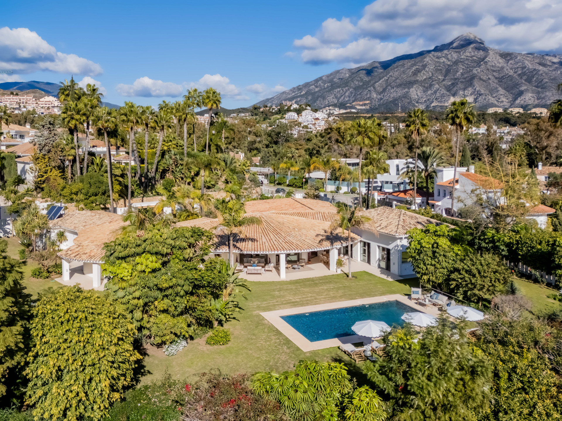 Villa · Marbella · 5 hab.